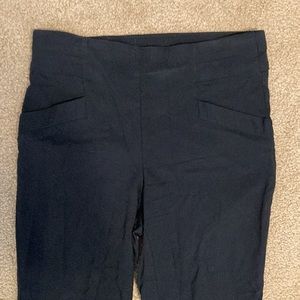 Black size Small Women’s Slim Pull On Dress Pants Joe B by Joe Benbasset.